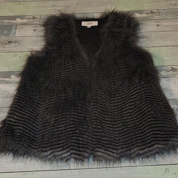 Jack Fuzzy Vest sz Medium - Picture 1 of 5